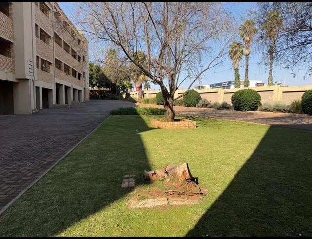 2 BEDROOM APARTMENT FOR SALE IN WILRO PARK